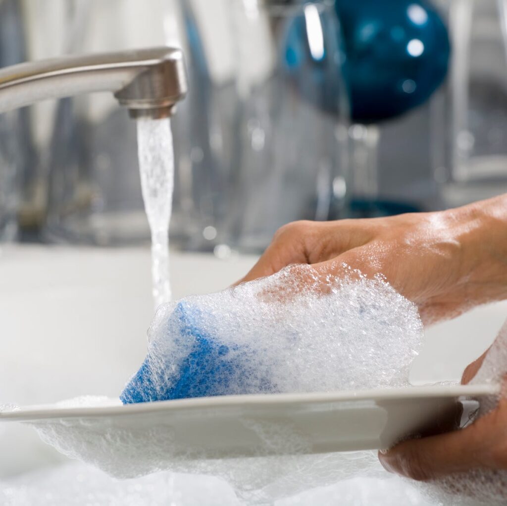 Is Cleaning Your Dishes The 'British Way' Safe? Health Experts Explain