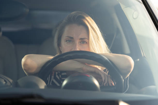 51,900+ Waiting In Car Stock Photos, Pictures & Royalty-Free Images - iStock | Man waiting in car, Woman waiting in car, Person waiting in car