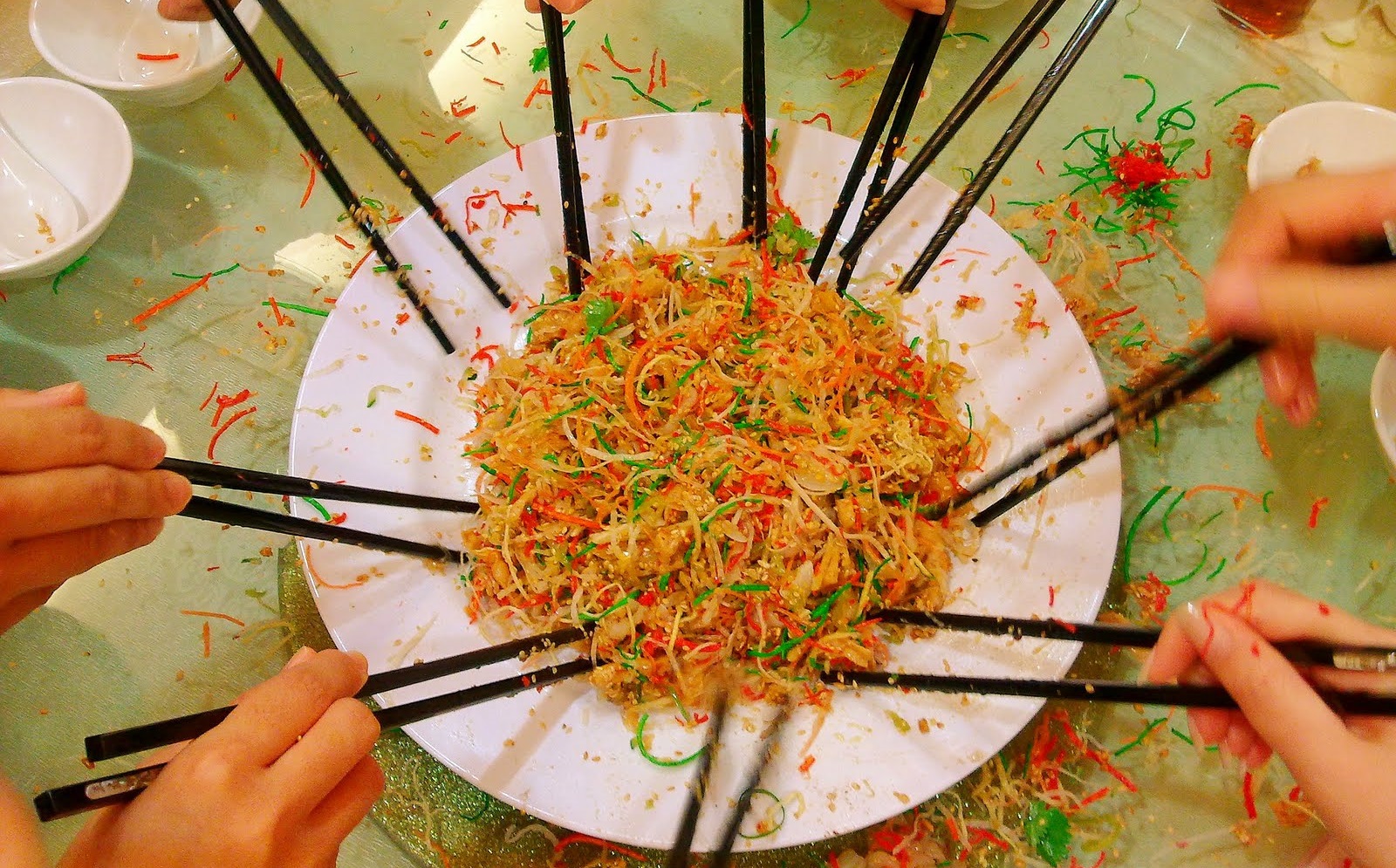 捞生该怎么捞才对?原来「七种材料」背后都有寓意!带你一窥“捞生”背后的秘密! – TTN 谈谈网